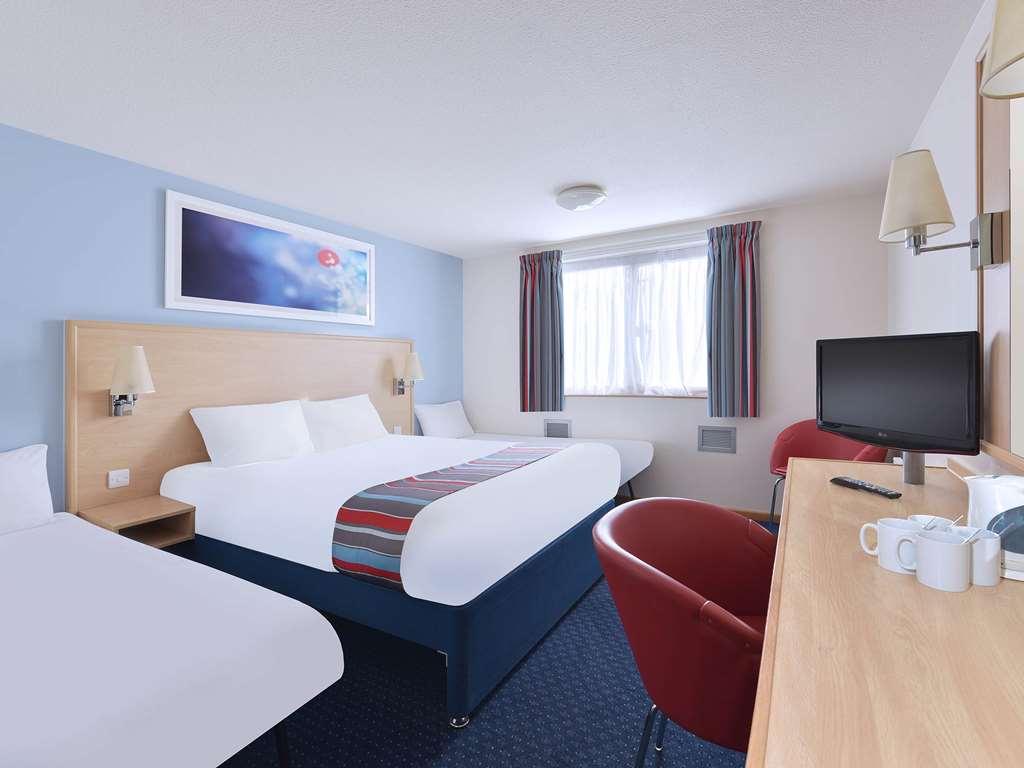 Travelodge Berwick Upon Tweed Номер фото