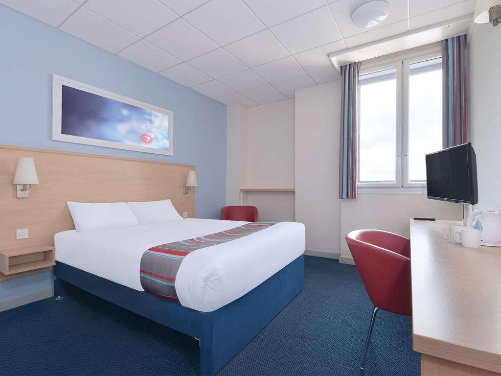 Travelodge Berwick Upon Tweed Номер фото