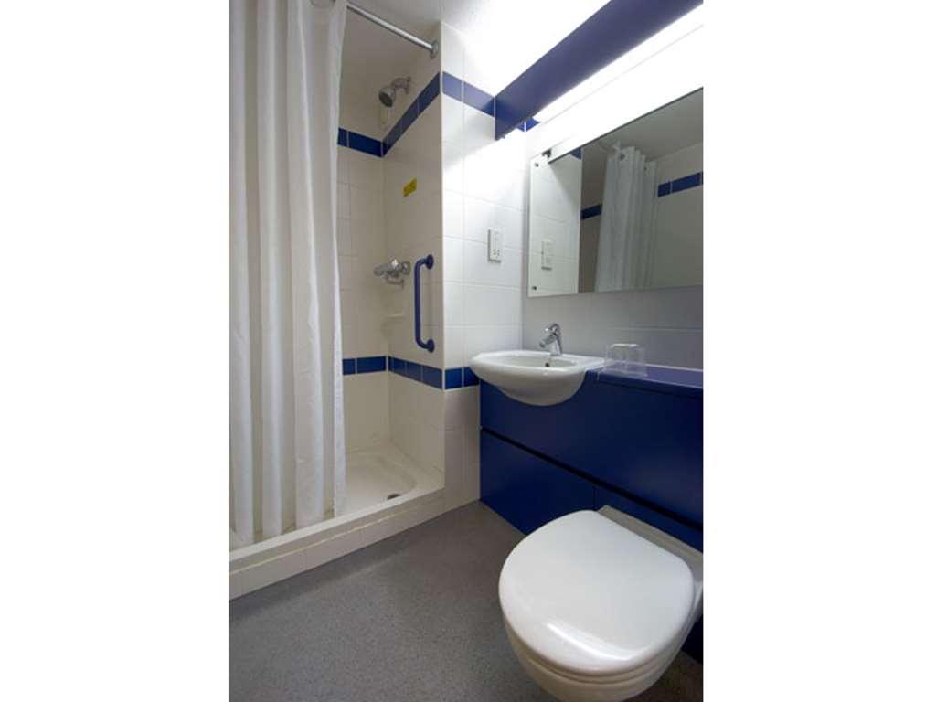 Travelodge Berwick Upon Tweed Номер фото