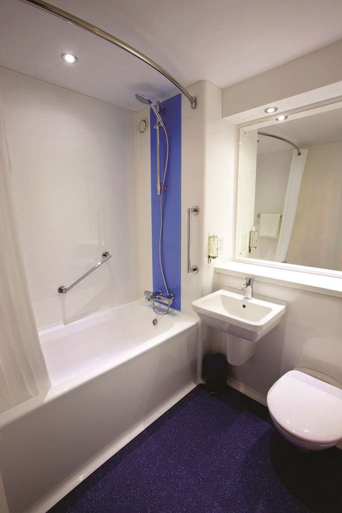 Travelodge Berwick Upon Tweed Номер фото
